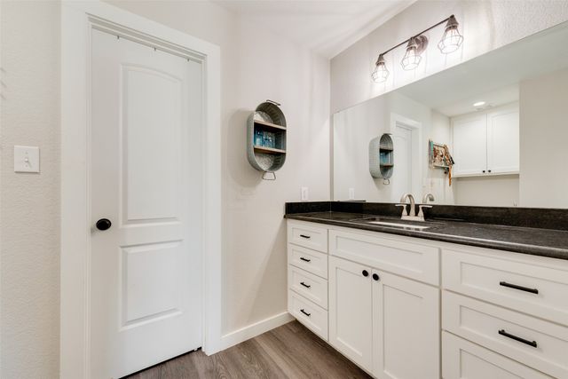 711 801c, Cleburne, TX 76031