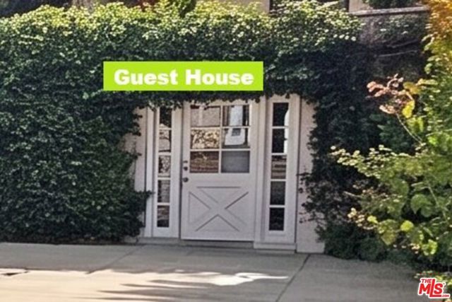132 S LA PEER Drive, Beverly Hills, CA 90211