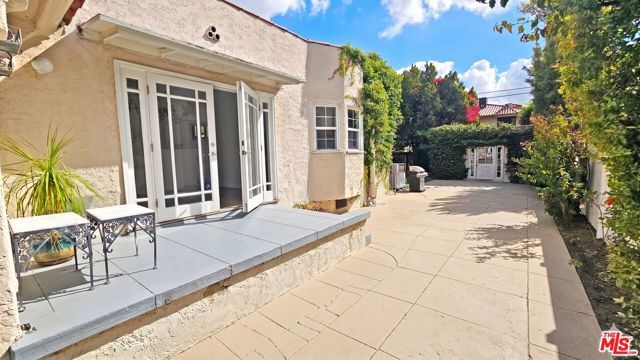 132 S LA PEER Drive, Beverly Hills, CA 90211