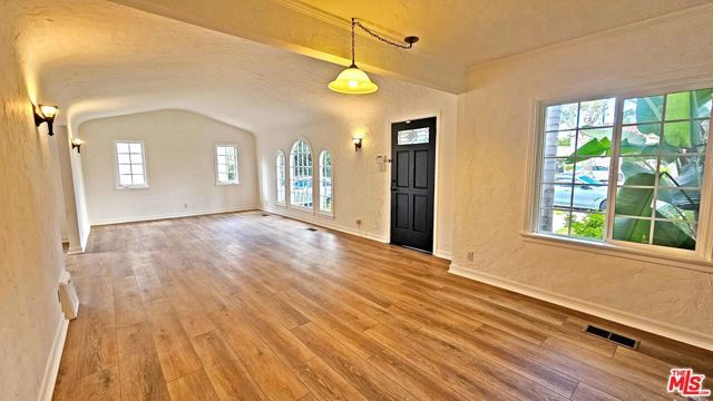 132 S LA PEER Drive, Beverly Hills, CA 90211