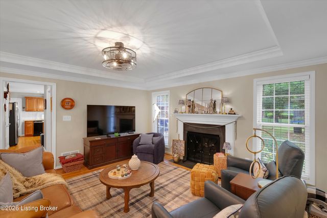 4534 Cherry Forest Cir, Louisville, KY 40245