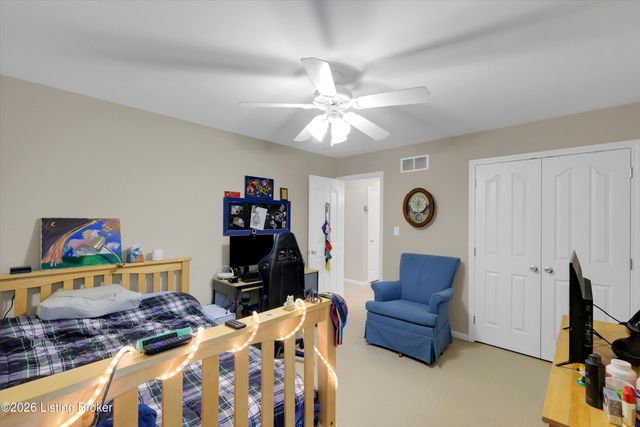 4534 Cherry Forest Cir, Louisville, KY 40245