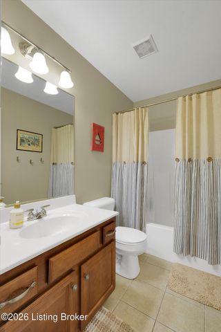 4534 Cherry Forest Cir, Louisville, KY 40245
