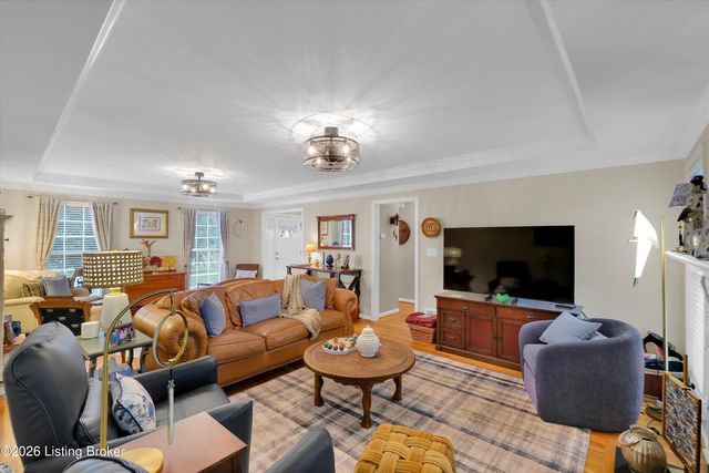 4534 Cherry Forest Cir, Louisville, KY 40245