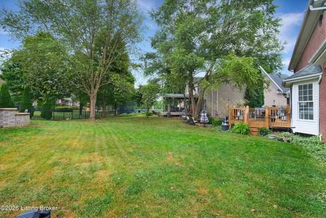 4534 Cherry Forest Cir, Louisville, KY 40245