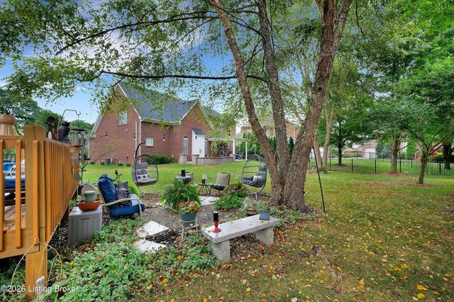 4534 Cherry Forest Cir, Louisville, KY 40245