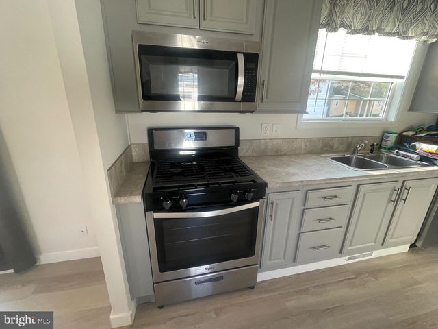 94 WHITE OAKS DR, Pennsville, NJ 08070