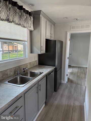 94 WHITE OAKS DR, Pennsville, NJ 08070