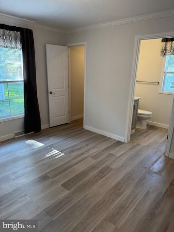 94 WHITE OAKS DR, Pennsville, NJ 08070