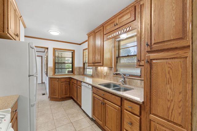 1936 Grant Road, Arden Hills, MN 55112
