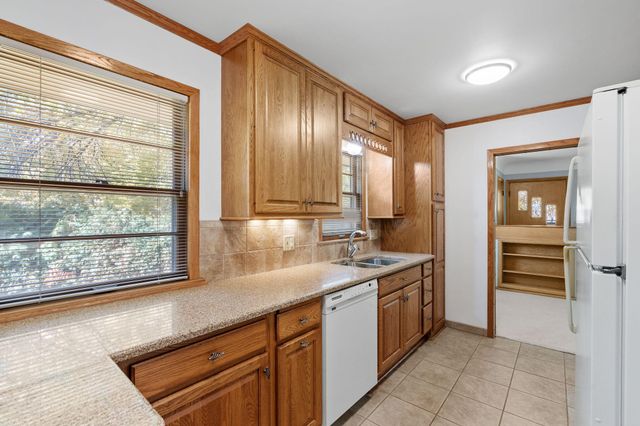 1936 Grant Road, Arden Hills, MN 55112