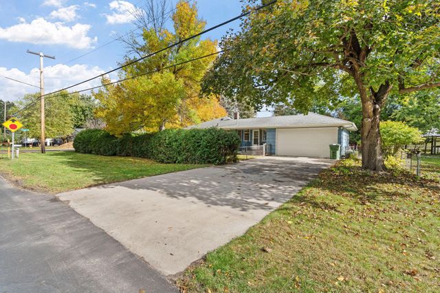 1936 Grant Road, Arden Hills, MN 55112