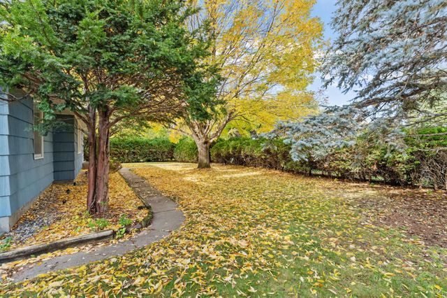 1936 Grant Road, Arden Hills, MN 55112
