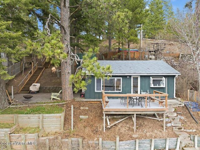 5822 W Boathaven LN, Rathdrum, ID 83858