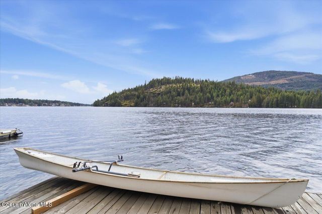 5822 W Boathaven LN, Rathdrum, ID 83858