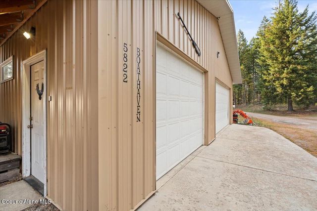 5822 W Boathaven LN, Rathdrum, ID 83858