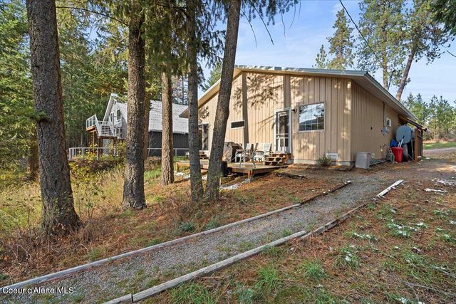 5822 W Boathaven LN, Rathdrum, ID 83858