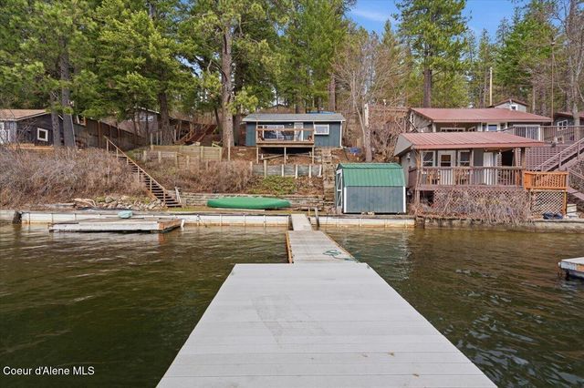 5822 W Boathaven LN, Rathdrum, ID 83858