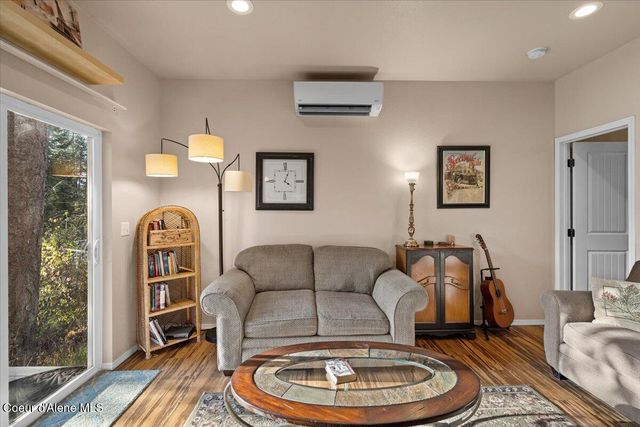 5822 W Boathaven LN, Rathdrum, ID 83858