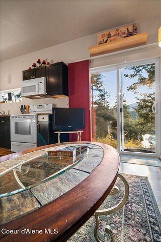 5822 W Boathaven LN, Rathdrum, ID 83858