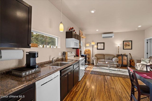 5822 W Boathaven LN, Rathdrum, ID 83858