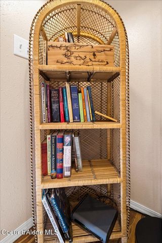 5822 W Boathaven LN, Rathdrum, ID 83858