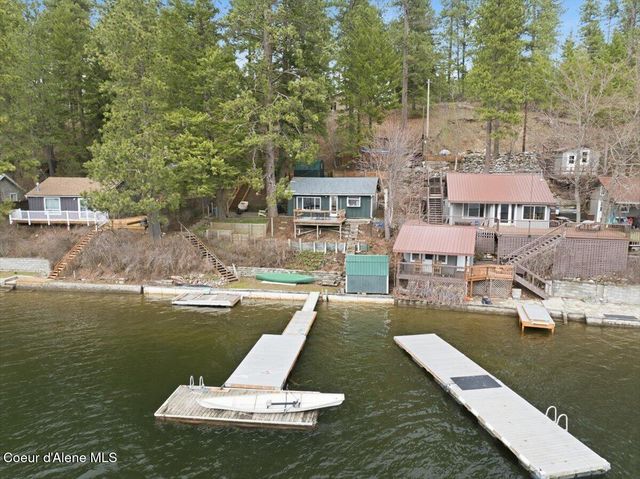 5822 W Boathaven LN, Rathdrum, ID 83858