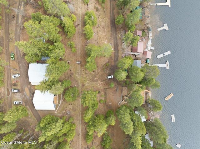 5822 W Boathaven LN, Rathdrum, ID 83858