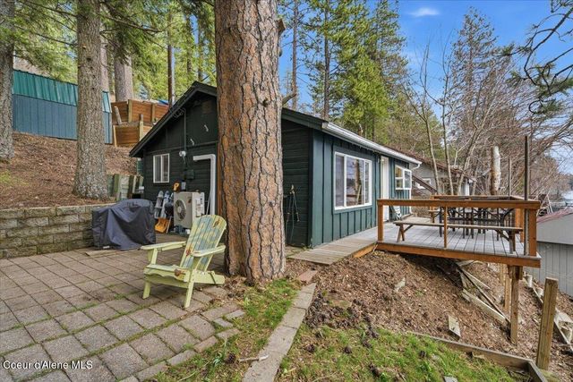 5822 W Boathaven LN, Rathdrum, ID 83858