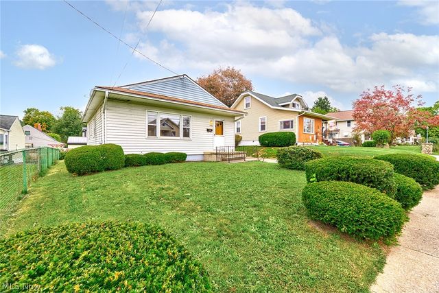 424 Tompkins Avenue, Akron, OH 44305
