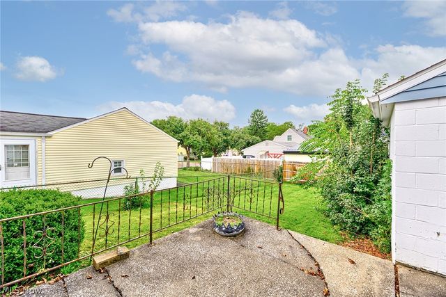 424 Tompkins Avenue, Akron, OH 44305