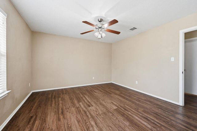 157 Pebble Creek LN, Buda, TX 78610