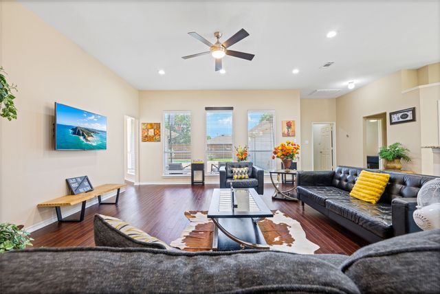 335 Linhurst Drive, Murphy, TX 75094