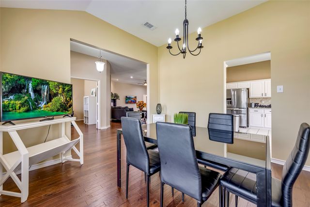 335 Linhurst Drive, Murphy, TX 75094