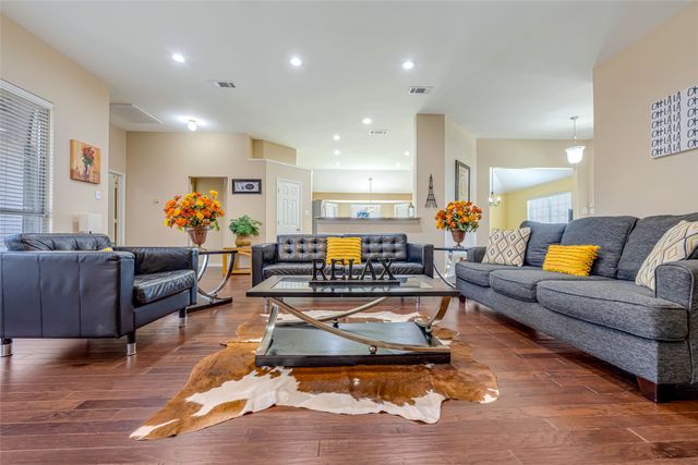 335 Linhurst Drive, Murphy, TX 75094
