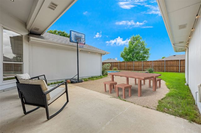 335 Linhurst Drive, Murphy, TX 75094