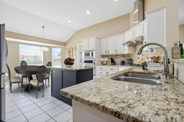 335 Linhurst Drive, Murphy, TX 75094