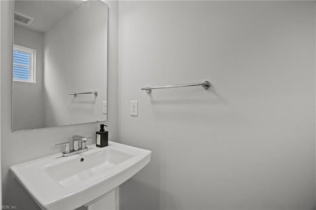 207 Early Station TRL, Carrollton, VA 23314