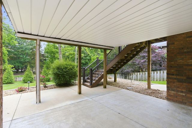 5277 S Whitmore Avenue, Springfield, MO 65810