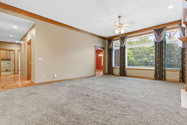 5277 S Whitmore Avenue, Springfield, MO 65810