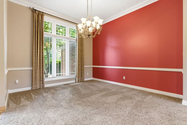 5277 S Whitmore Avenue, Springfield, MO 65810