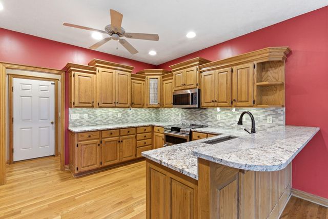 5277 S Whitmore Avenue, Springfield, MO 65810