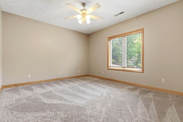 5277 S Whitmore Avenue, Springfield, MO 65810