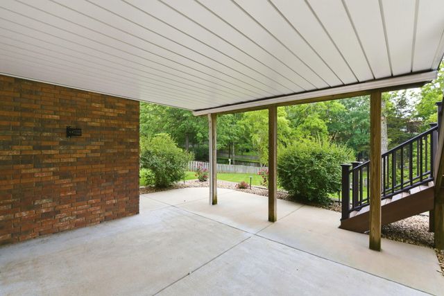 5277 S Whitmore Avenue, Springfield, MO 65810