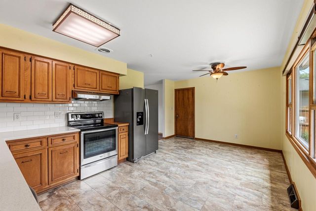 9117 Boys DRIVE, Sturtevant, WI 53177