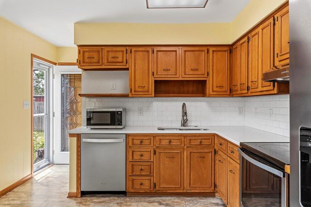 9117 Boys DRIVE, Sturtevant, WI 53177