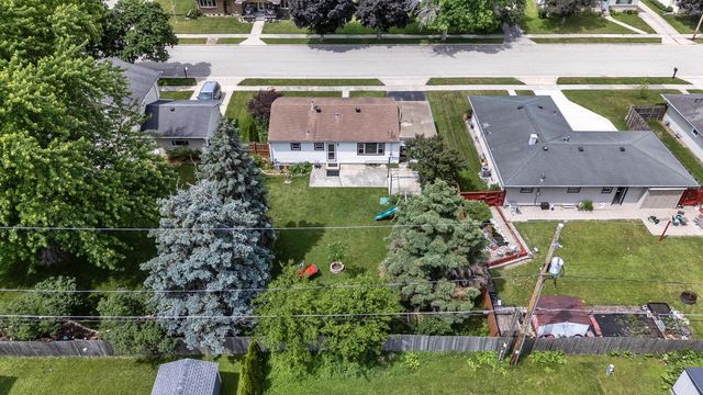 9117 Boys DRIVE, Sturtevant, WI 53177