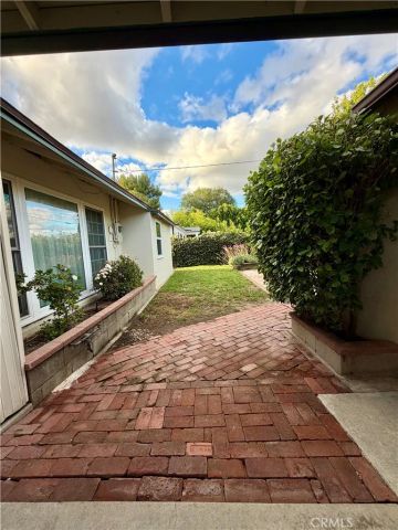 7002 Aura, Reseda, CA 91335