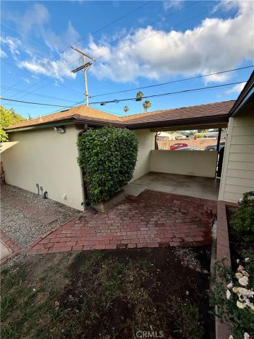 7002 Aura, Reseda, CA 91335