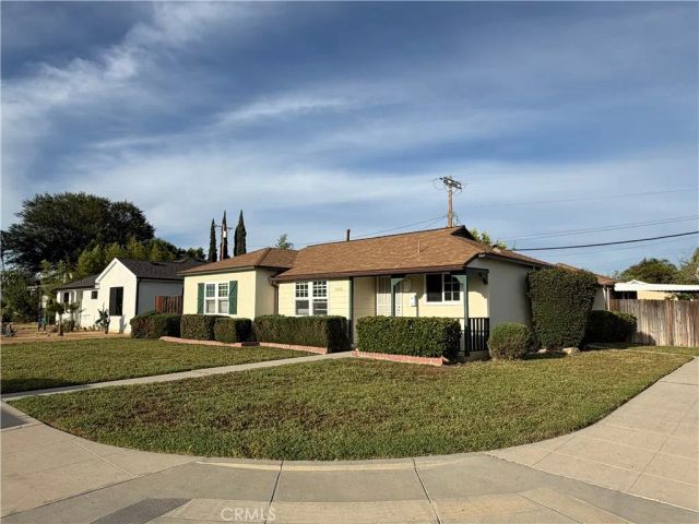 7002 Aura, Reseda, CA 91335